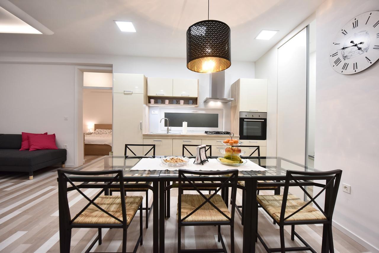 Apartment Tivoli Park Lubiana Esterno foto