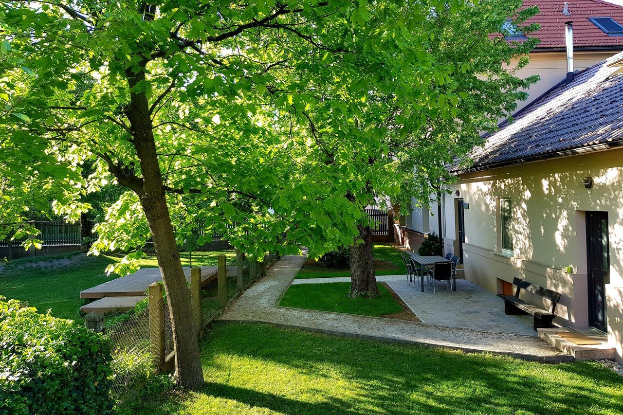 Apartment Tivoli Park Lubiana Esterno foto